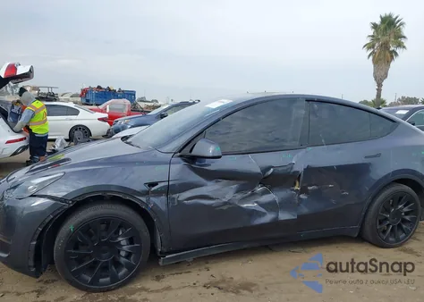 2023 Tesla Model Y Awd/Long Range Dual Motor All-Wheel Drive from USA, damaged, VIN 7SAYGDEE0PF867570